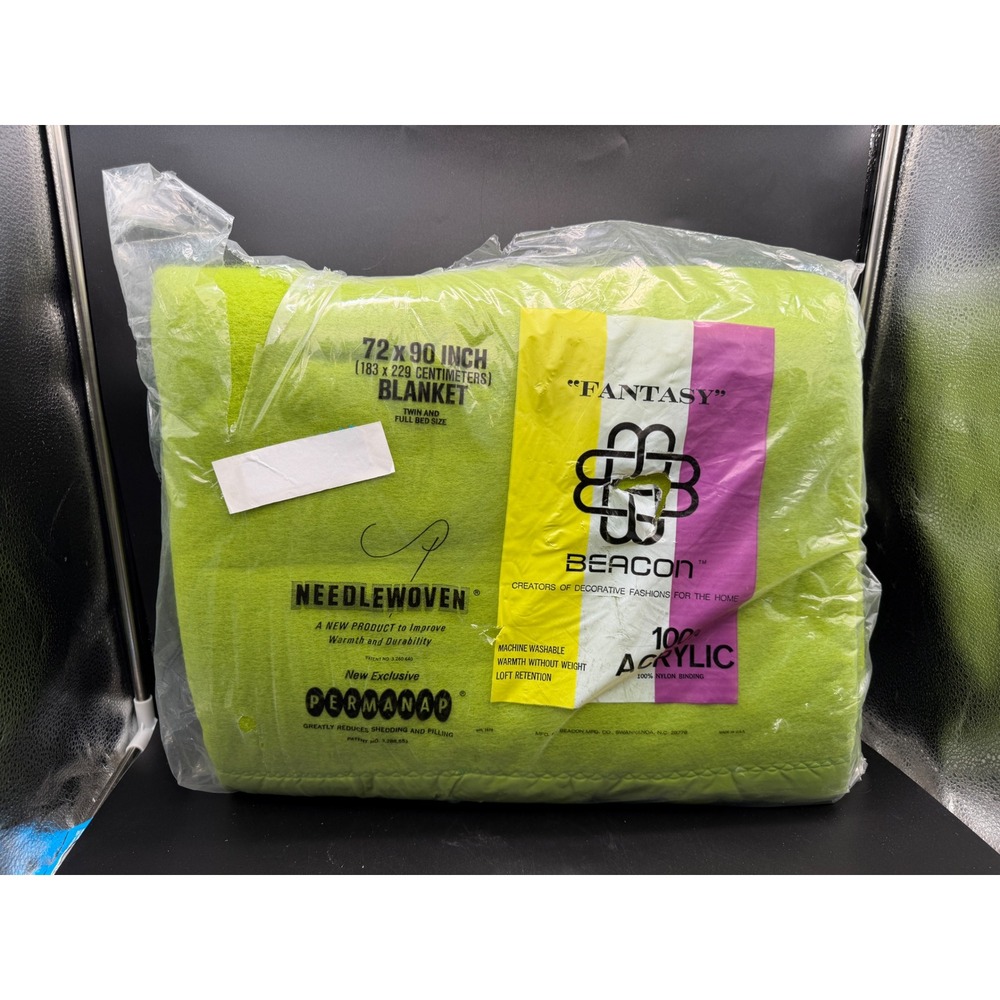 NOS vtg Beacon Fantasy Needlewoven Blanket Green 72x90 Twin Full Permanap
